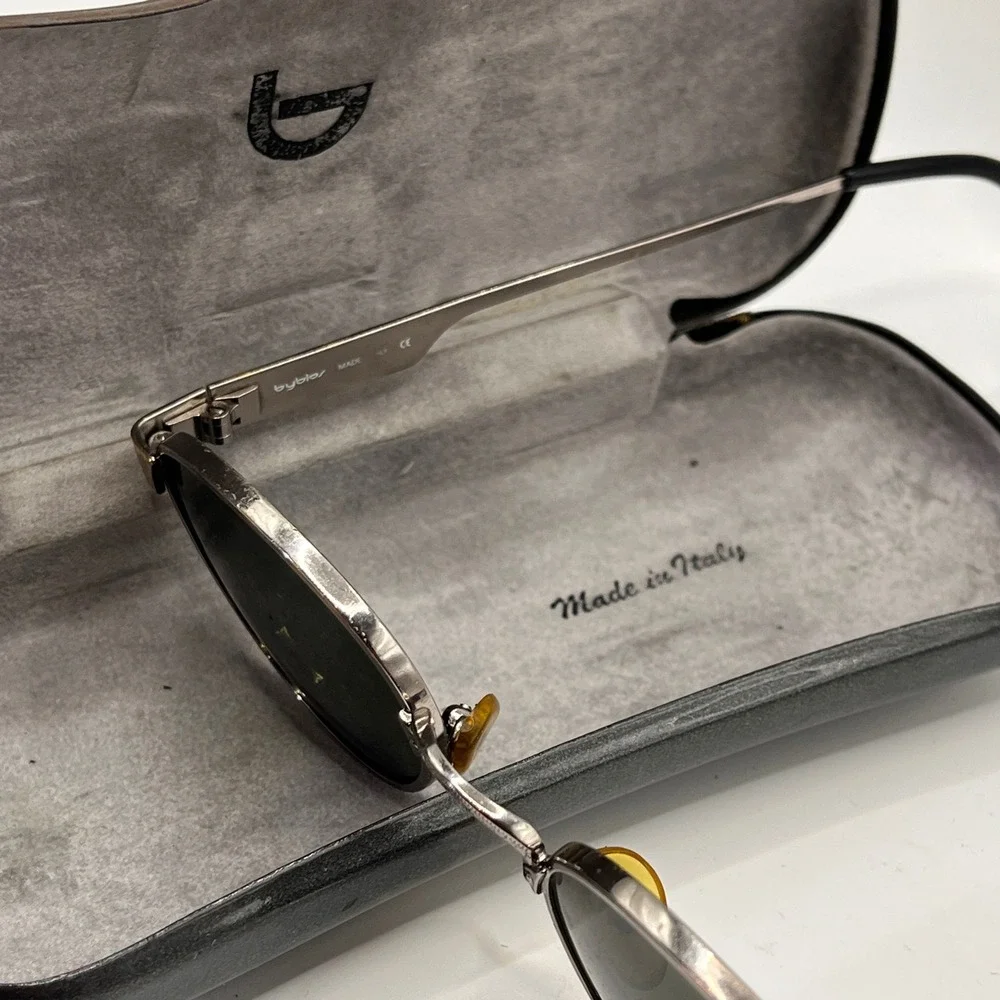 Byblos 570-S Oval Sunglasses Gold Tone Metal Green Lenses Made in Italy‎ Small